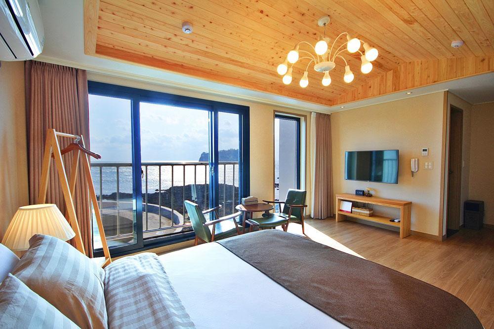 Jeju Amoje Villa ซอกวีโพ ภายนอก รูปภาพ
