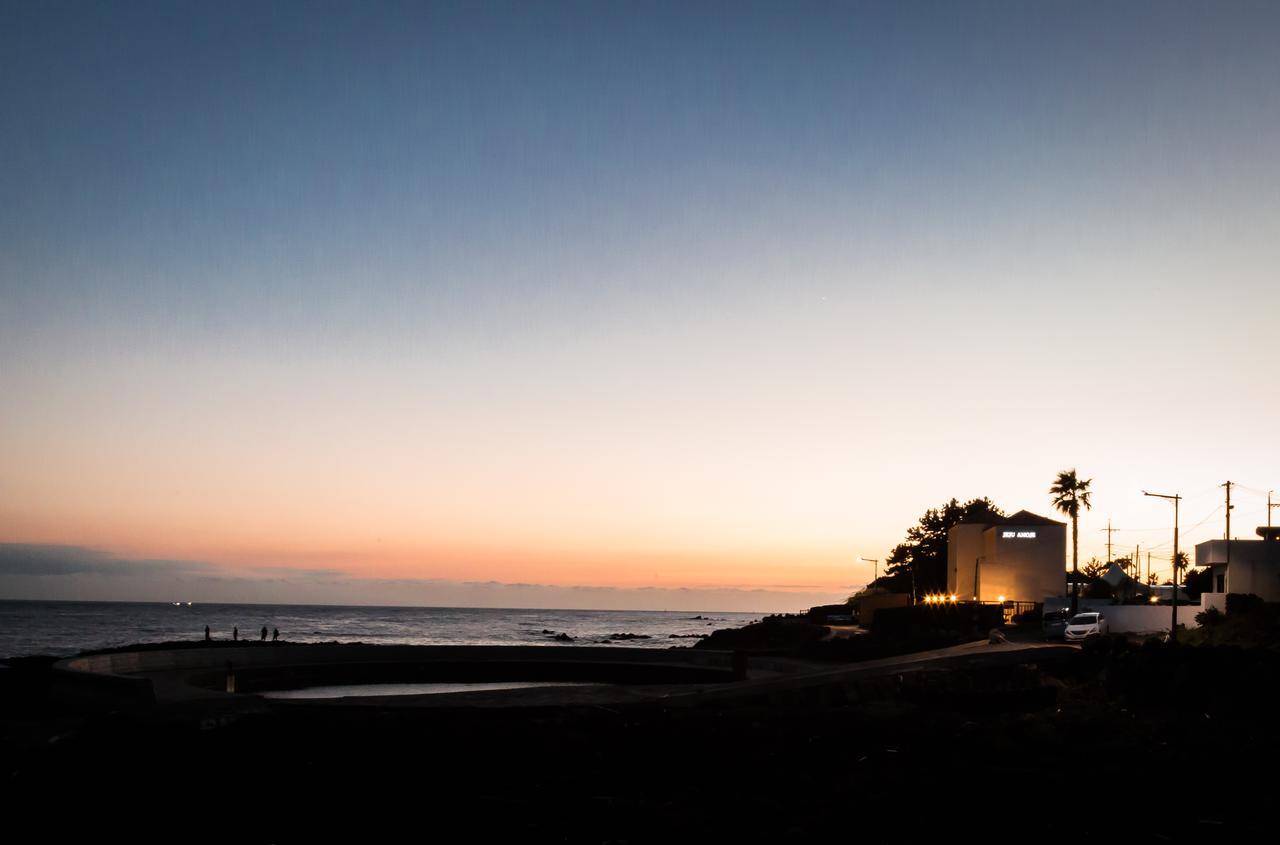Jeju Amoje Villa ซอกวีโพ ภายนอก รูปภาพ