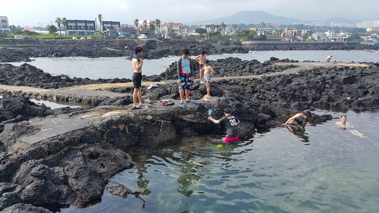 Jeju Amoje Villa ซอกวีโพ ภายนอก รูปภาพ